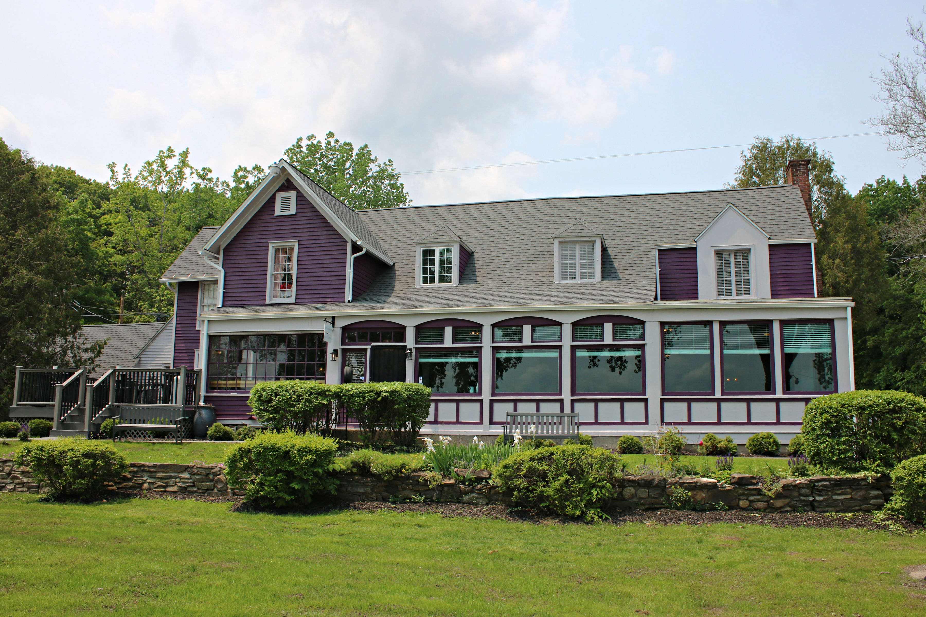 Seneca lake hotels on the water